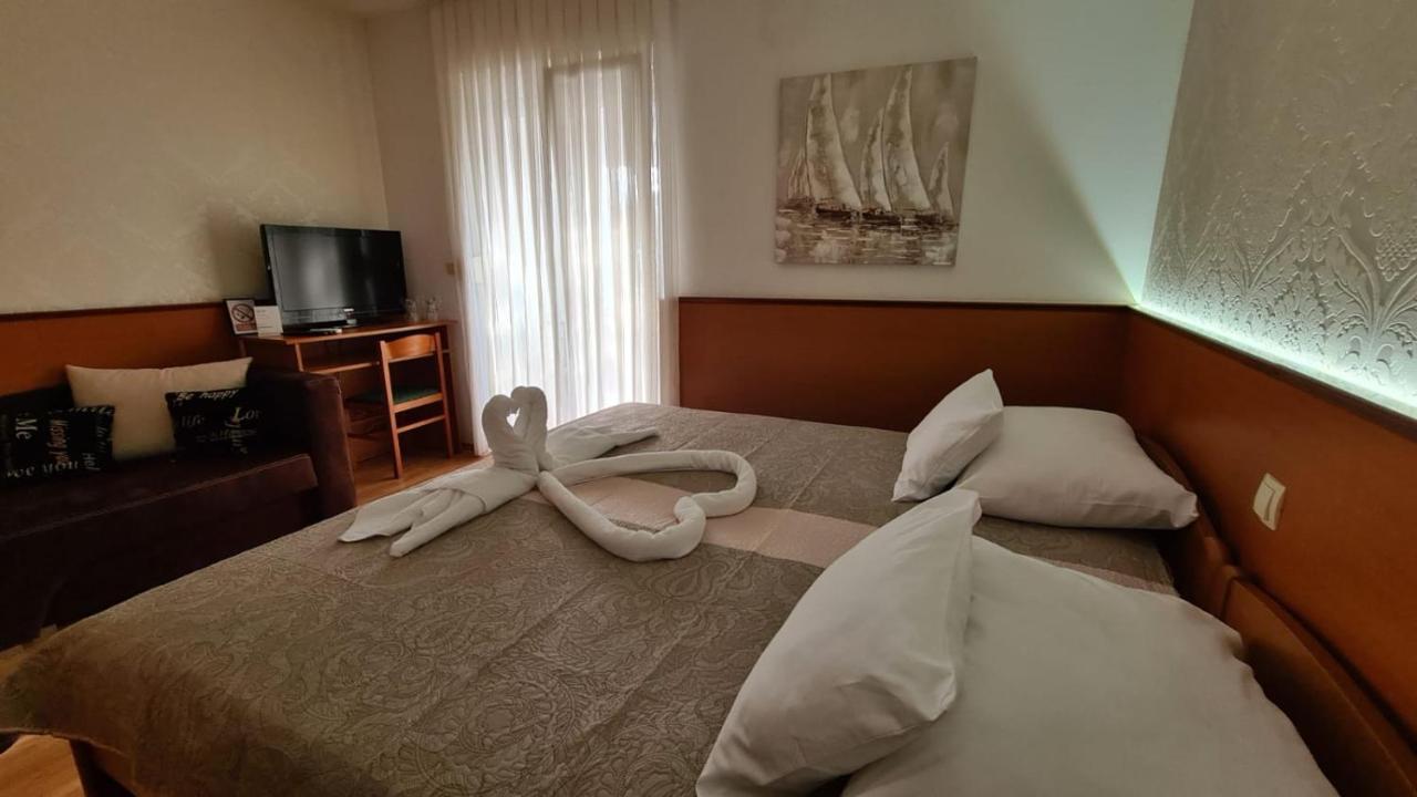 Sobe/Rooms Riva Zadar Exterior photo