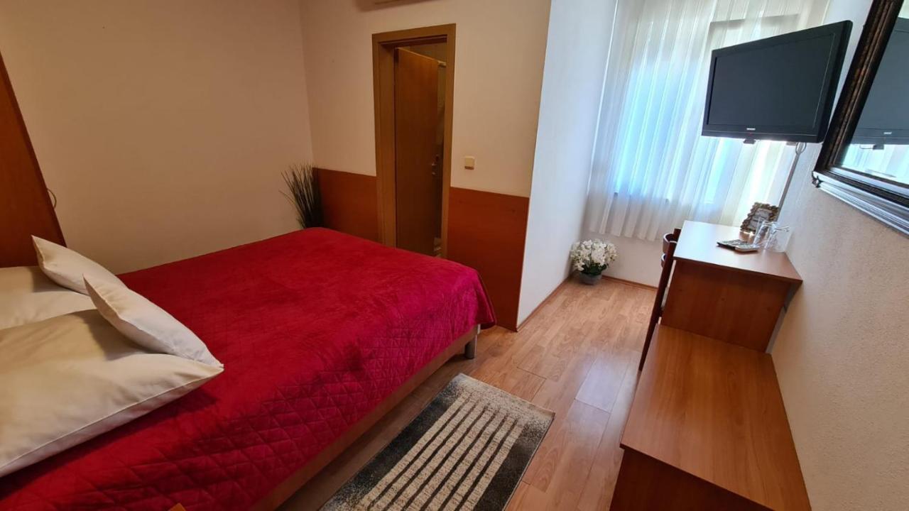 Sobe/Rooms Riva Zadar Exterior photo