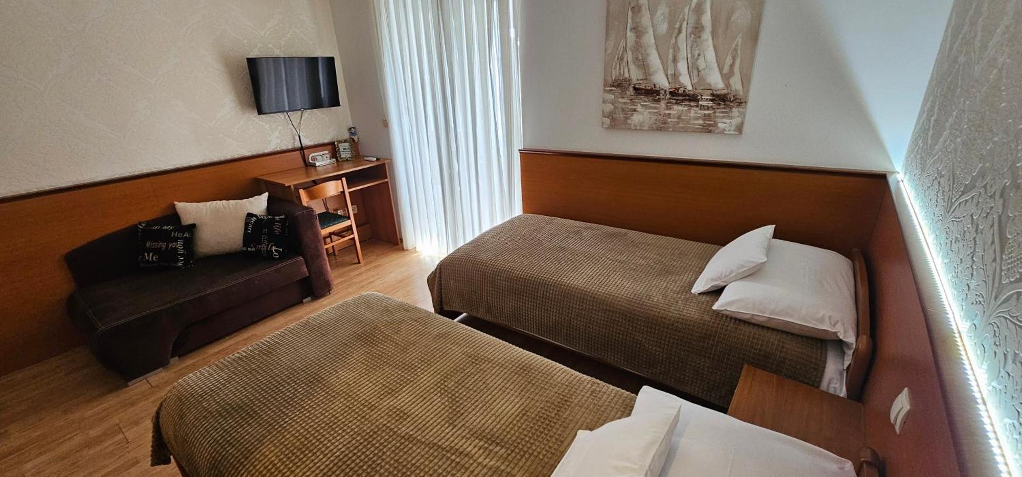 Sobe/Rooms Riva Zadar Exterior photo