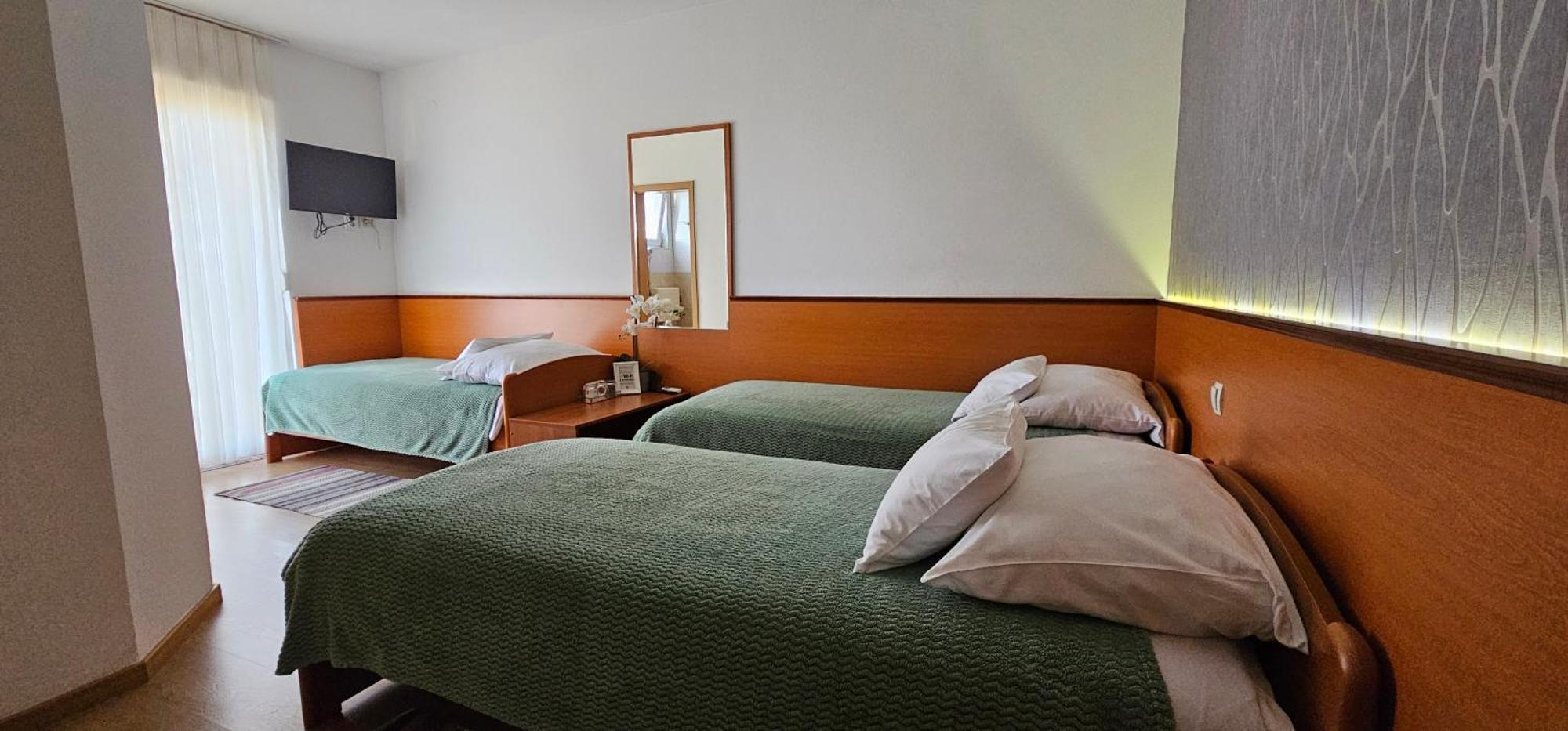 Sobe/Rooms Riva Zadar Exterior photo