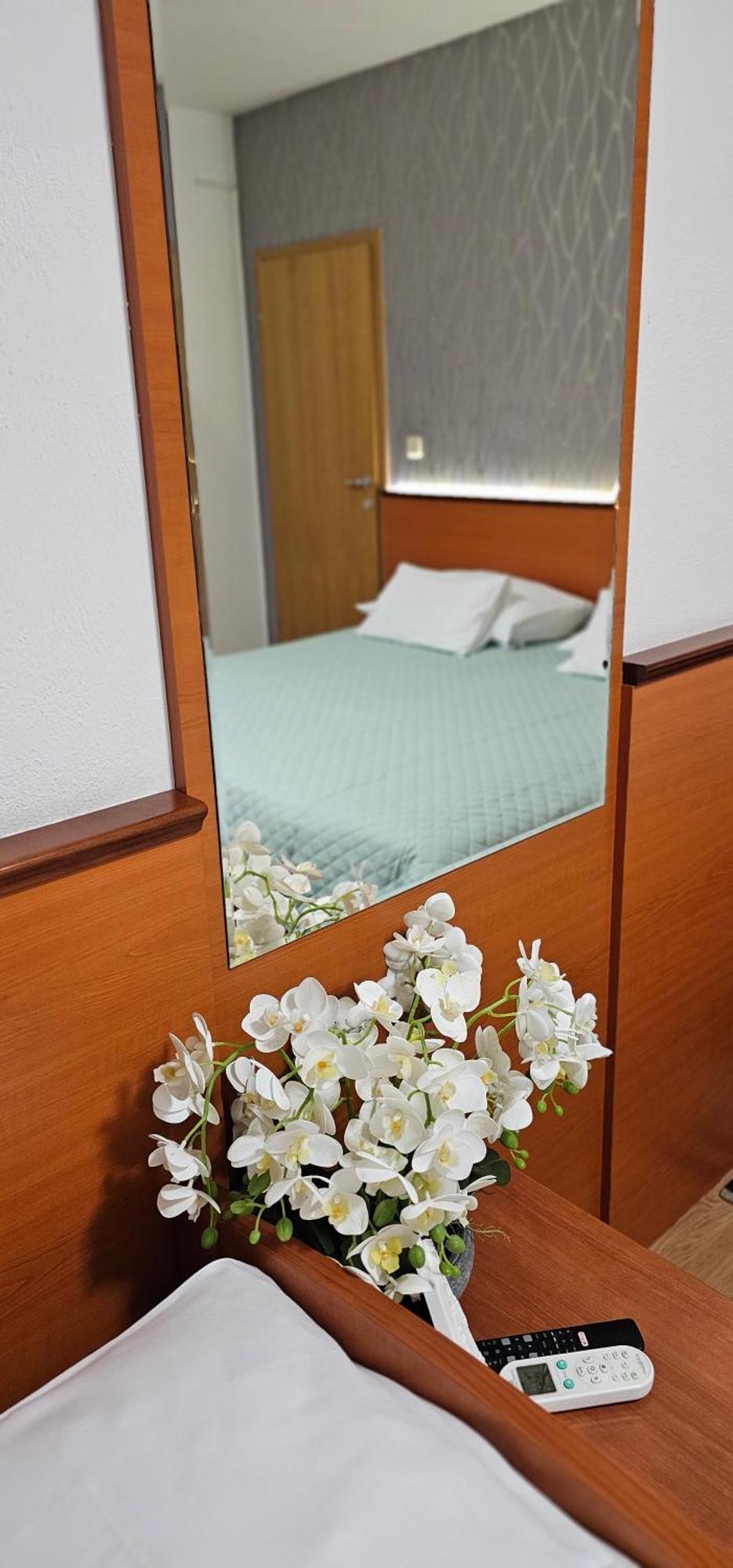 Sobe/Rooms Riva Zadar Exterior photo
